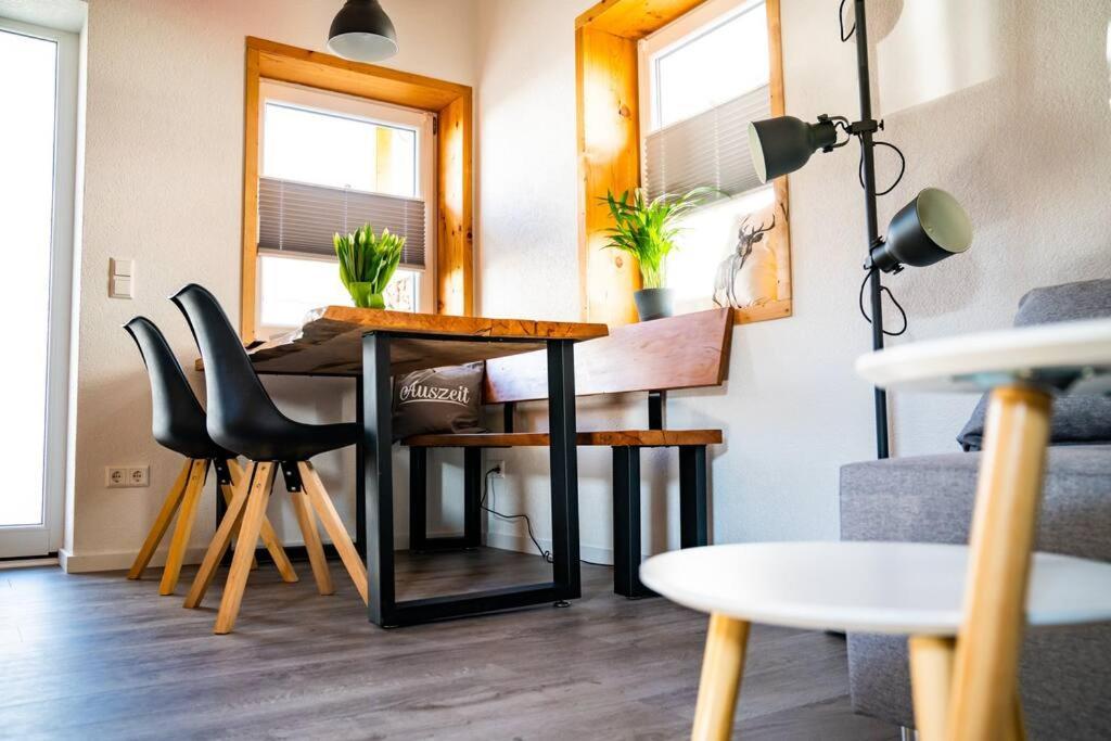 Neu Renoviertes Ferienhaus/Wohnunng Kleine Auszeit Sonnenbühl Eksteriør billede